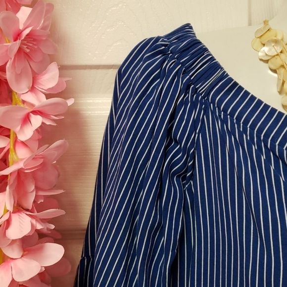NWOT ๐๐Paper Crane Striped Blue BLOUSE ๐ TOP - Picture 6 of 11